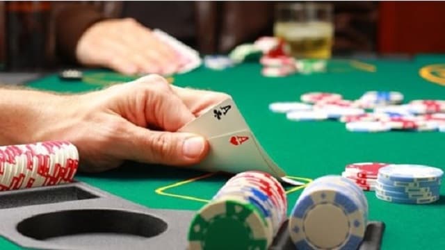 Đánh bạc Poker là gì?