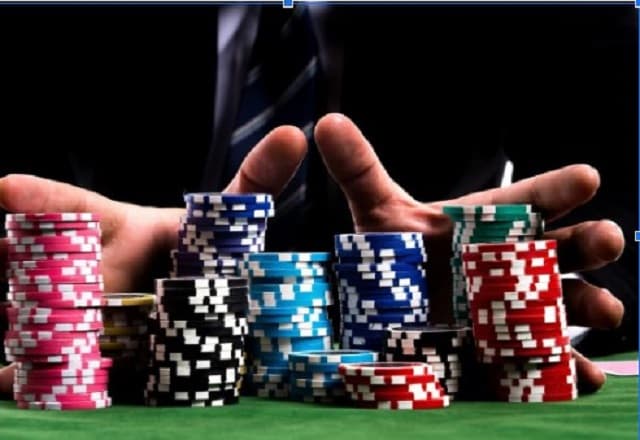 Hướng dẫn đánh bạc Poker tại Sunwin Web
